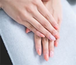 清潔感のある手元へ導く ハンドケアメニュー